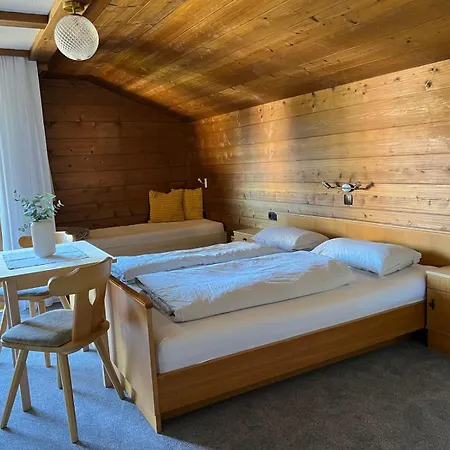 Haus Kanisfluh Apartment *